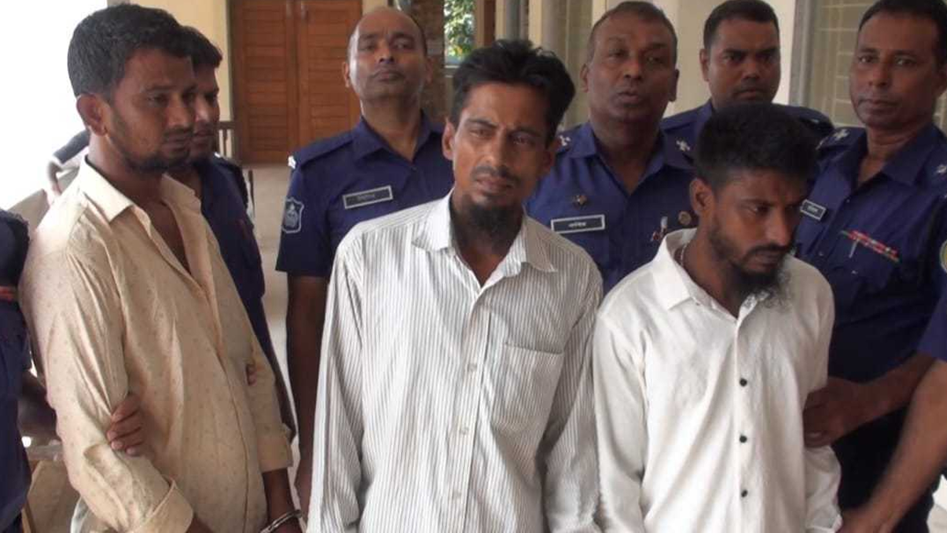 বরিশালে ধর্ষণ মামলায় ৪ জনের মৃত্যুদণ্ড