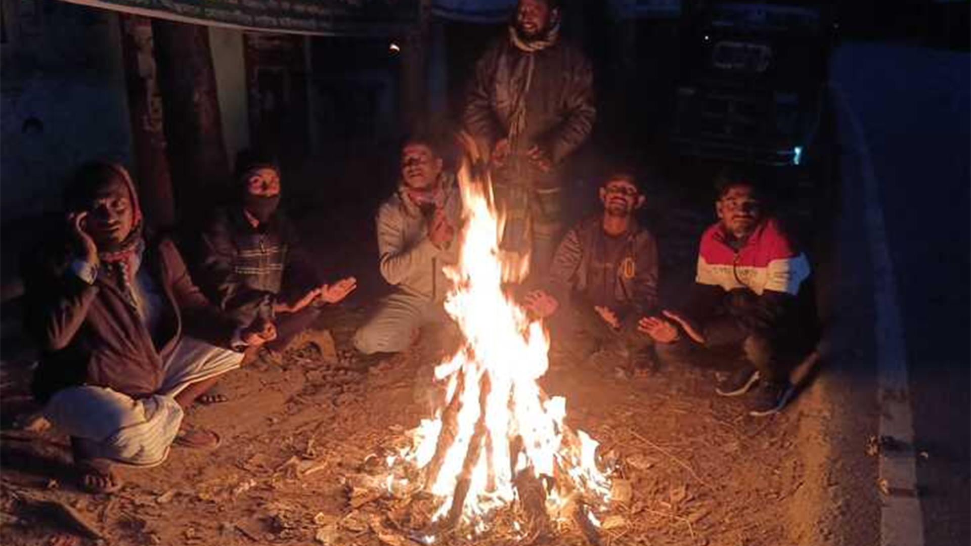কাপ্তাইয়ে দিনভর মেলেনি সূর্যের দেখা, হাড়কাঁপানো শীতে স্থবির পাহাড়ি জনপদ