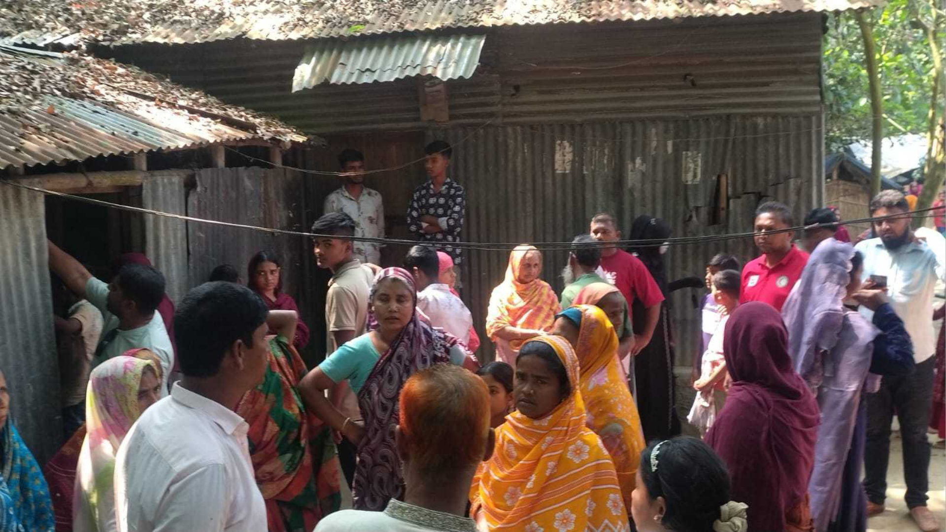 ছেলেকে চুরির অপবাদ ও স্বামীকে মারধর, অপমানে নিজের প্রাণ নিলেন গৃহবধূ