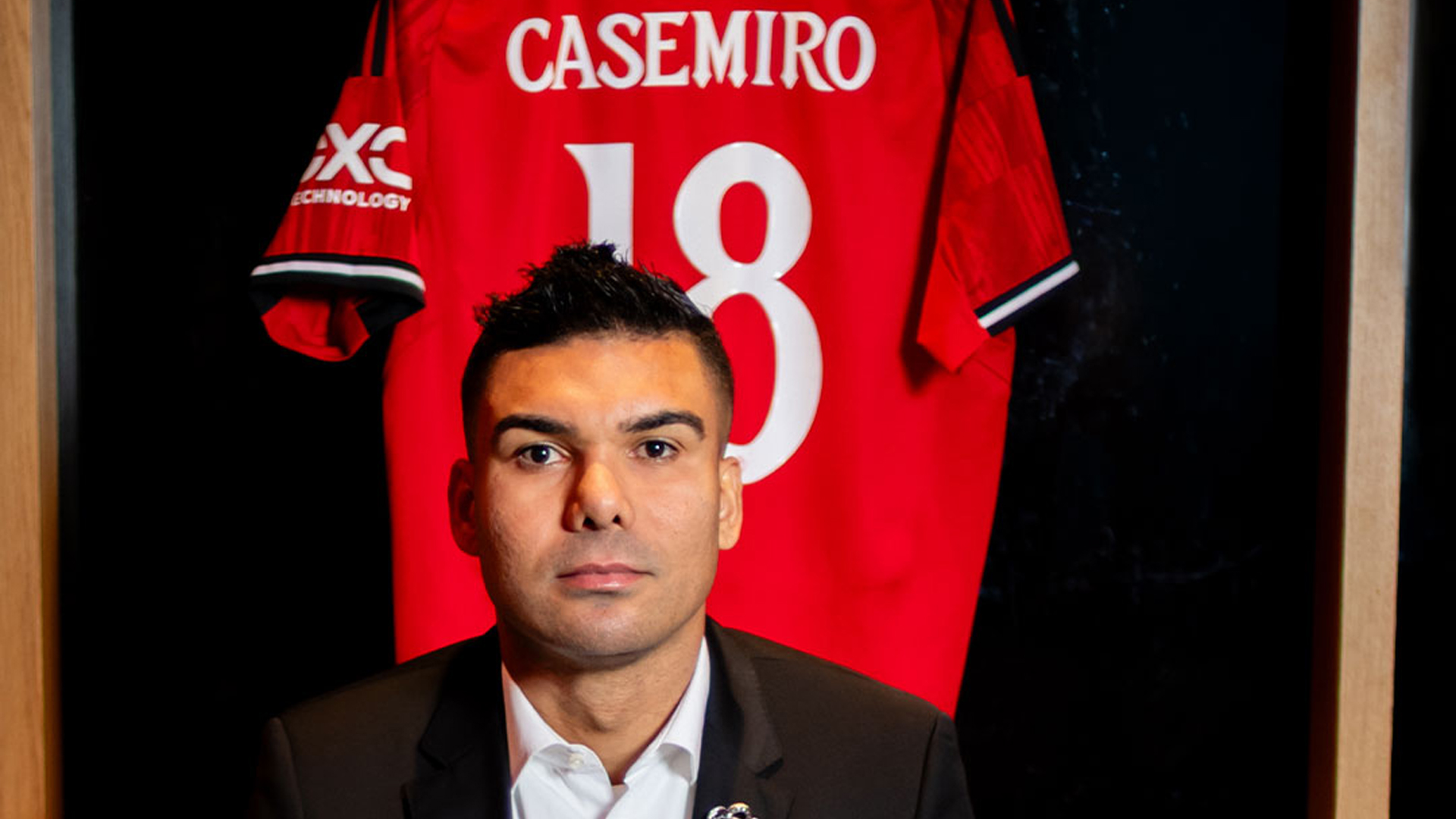 ম্যানচেস্টার ইউনাইটেড ছাড়ার সিদ্ধান্তে ক্যাসেমিরো অটল