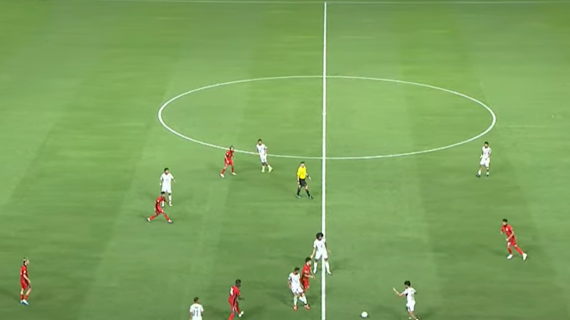 পিছিয়ে থেকে প্রথমার্ধের বিরতিতে বাংলাদেশ