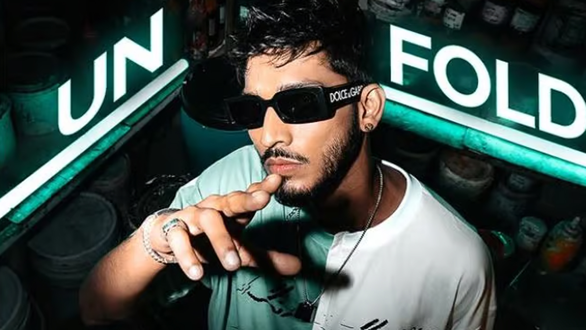 স্পটিফাইয়ে টানা ৫ বছর পাকিস্তানের শীর্ষ শিল্পী তালহা আনজুম