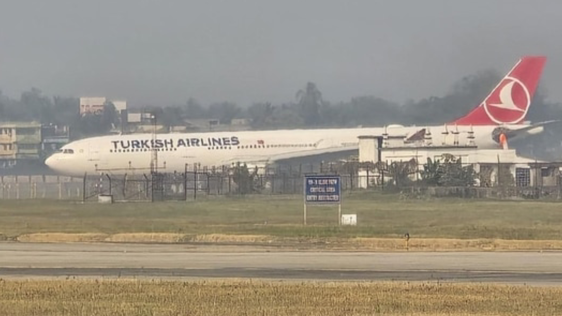 কলকাতায় তুর্কি বিমানের জরুরি অবতরণ