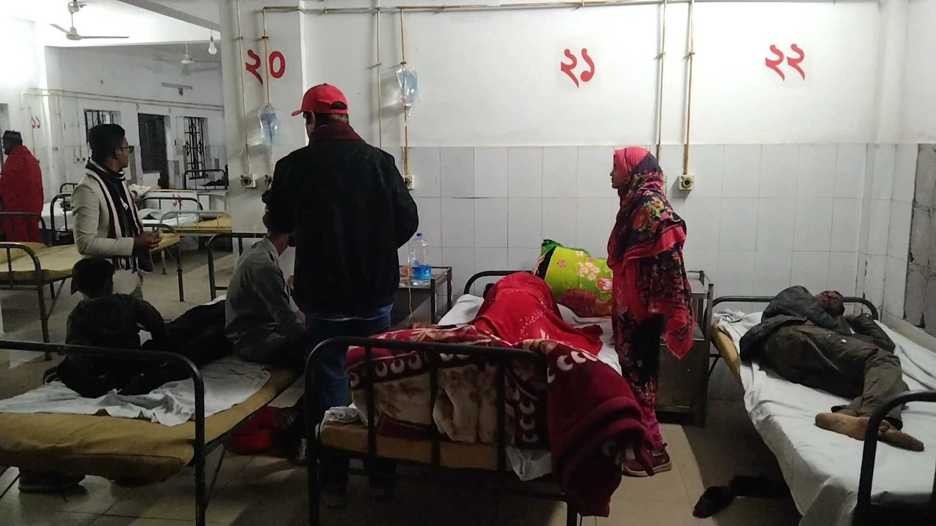 নড়াইলে নির্বাচনে পরাজিত দুপক্ষের সংঘর্ষে নারীসহ আহত ১৪