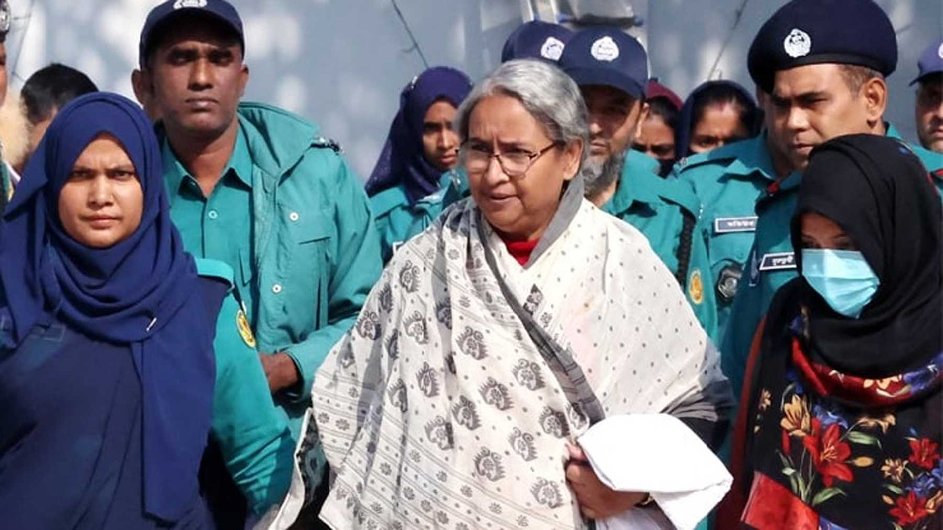 চাঁদপুরে ডা. দীপু মনিকে শোন অ্যারেস্ট দেখানো হলো তিন মামলায়