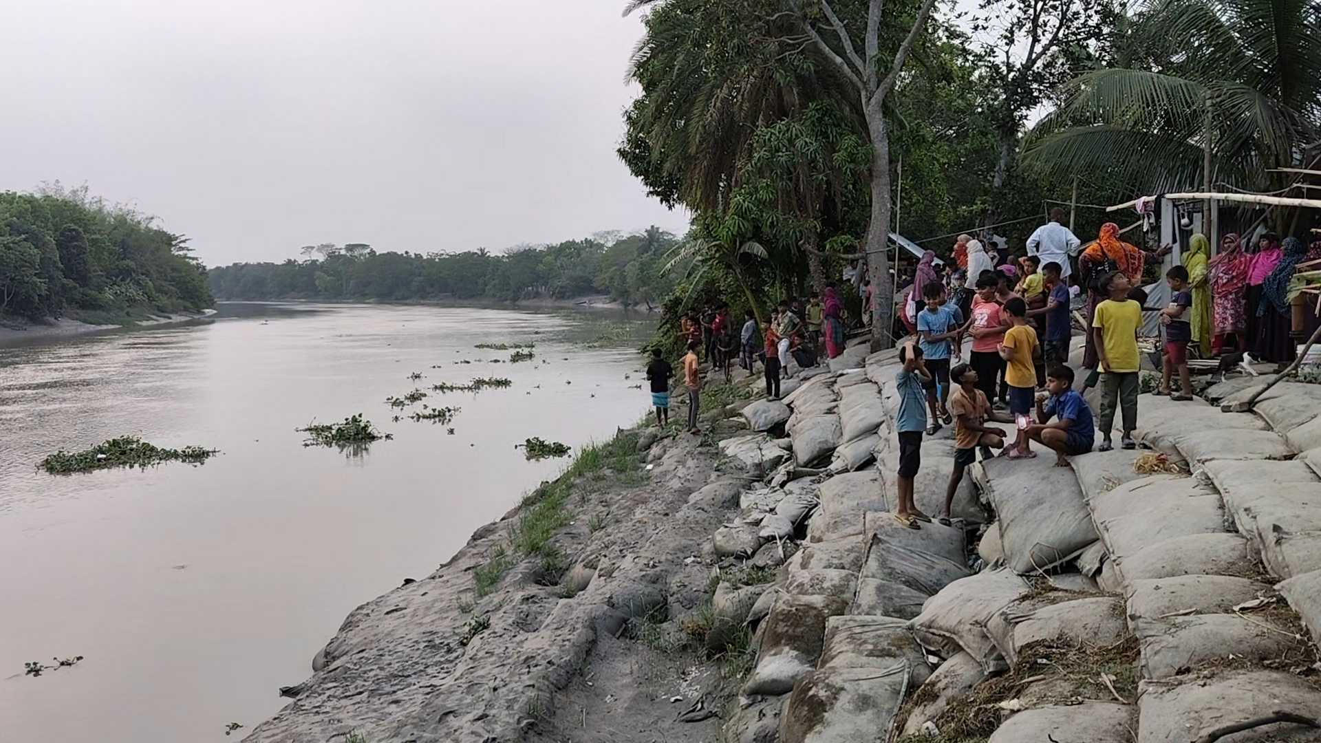 চিত্রা নদীর পাড়ে নিখোঁজ ২ শিশুর একজনের মরদেহ উদ্ধার