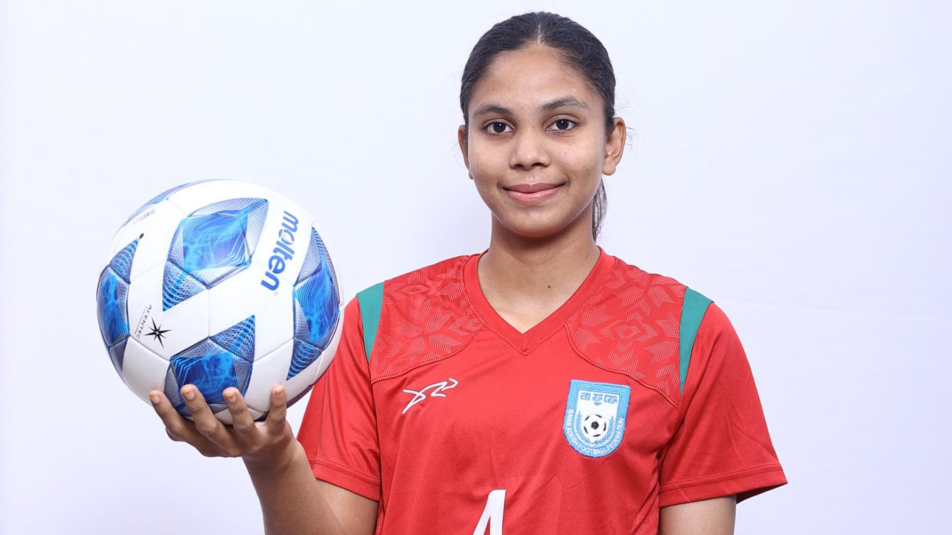 চীনের বিপক্ষে ম্যাচের আগে দেশবাসীর কাছে দোয়া চাইলেন আফিদা