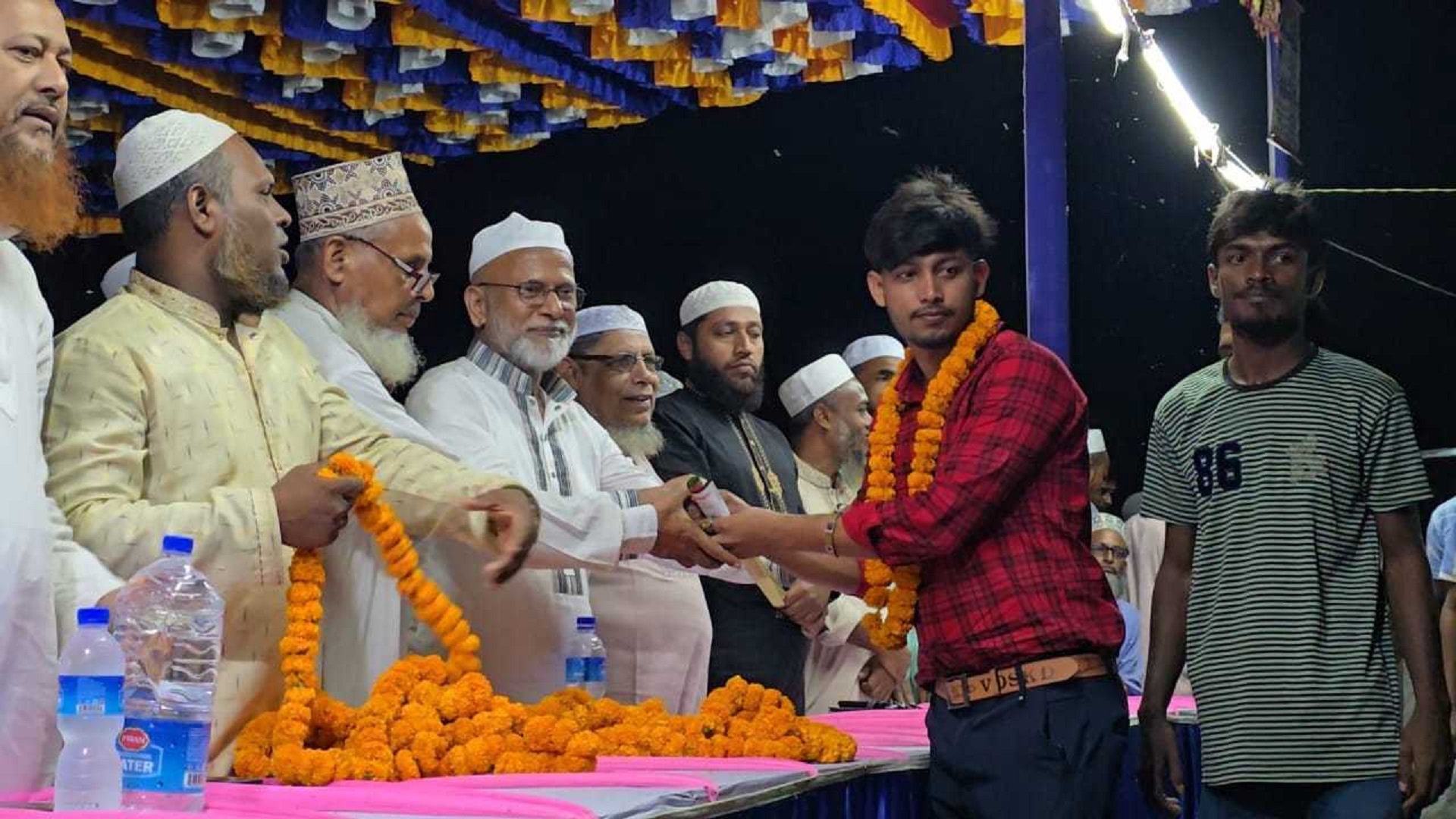 করিমগঞ্জে জামায়াতে যোগ দিলেন বিএনপির ৬২ নেতাকর্মী