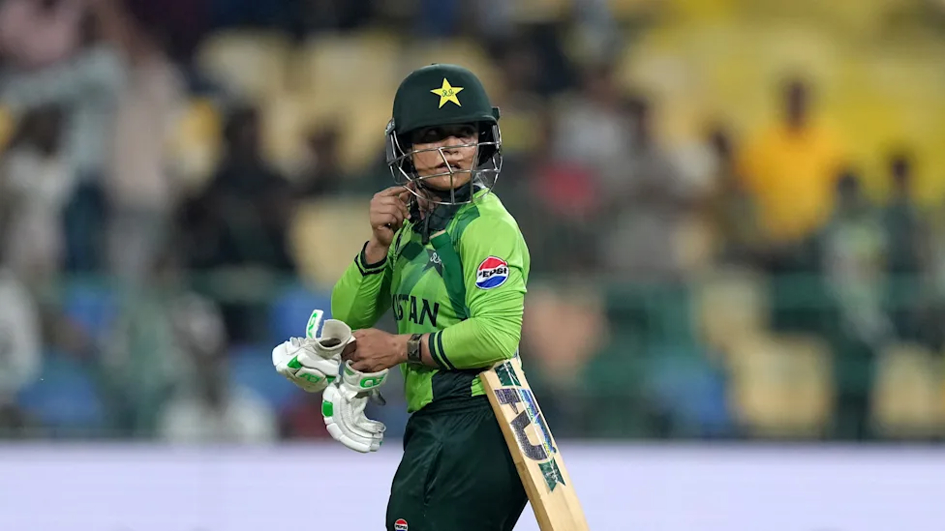 পাকিস্তানের নারী ক্রিকেটারকে শাস্তি দিল আইসিসি