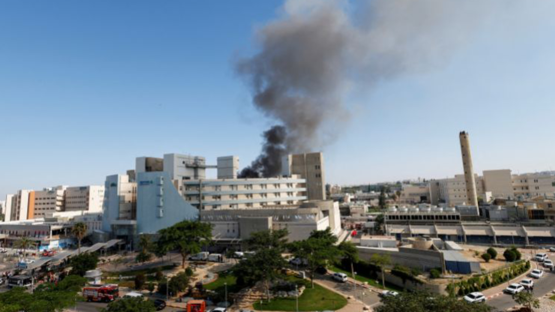 রাসায়নিক কারখানায় ইরানি ক্ষেপণাস্ত্রের আঘাত, ইসরাইলিদের ঘরে থাকার পরামর্শ