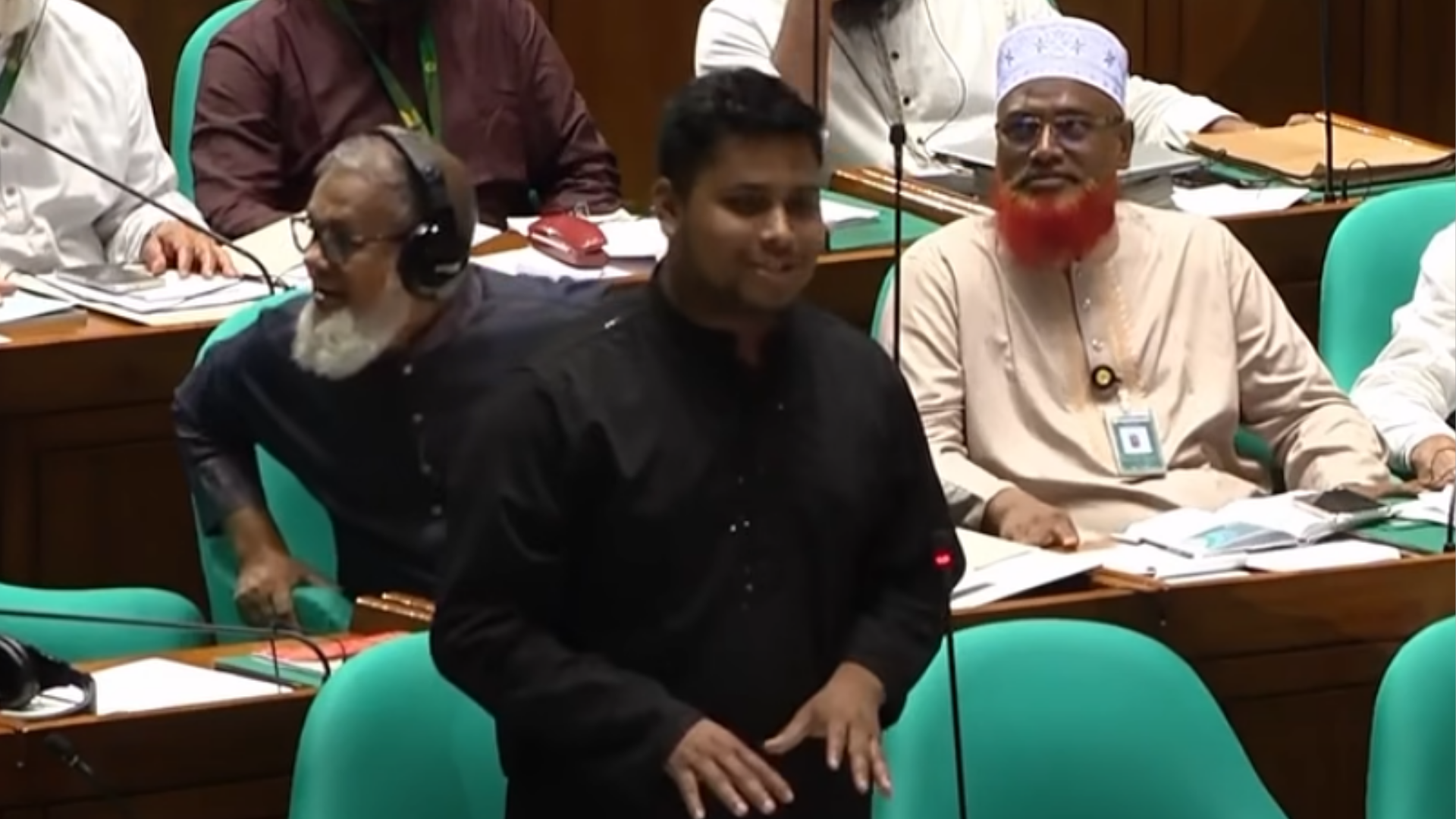 গাড়ি নিয়ে সংসদে হাসনাতের বক্তব্য ঘিরে হাস্যরস