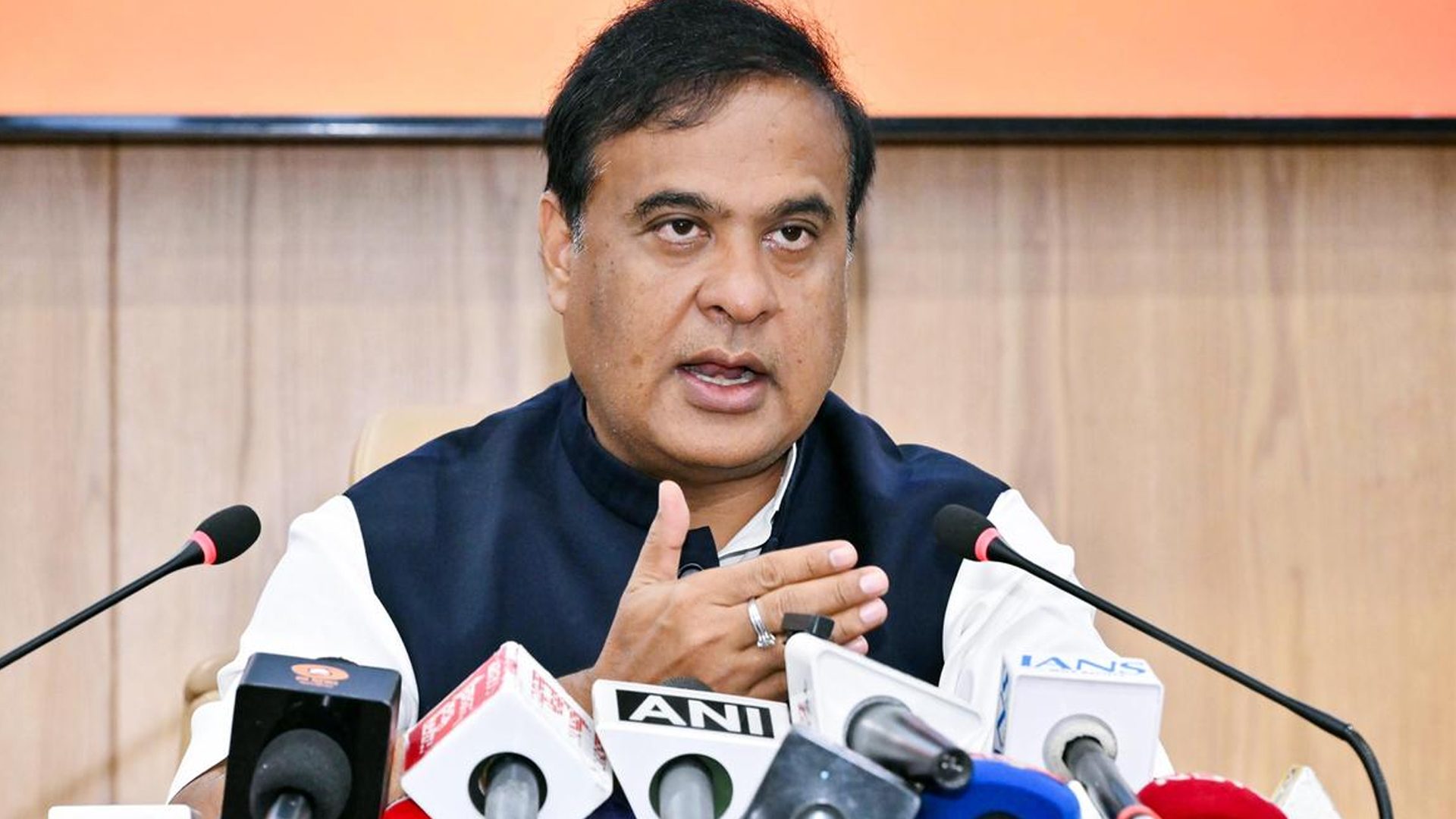 দ্বিতীয় বিয়ে করলেই সাত বছরের কারাদণ্ড!