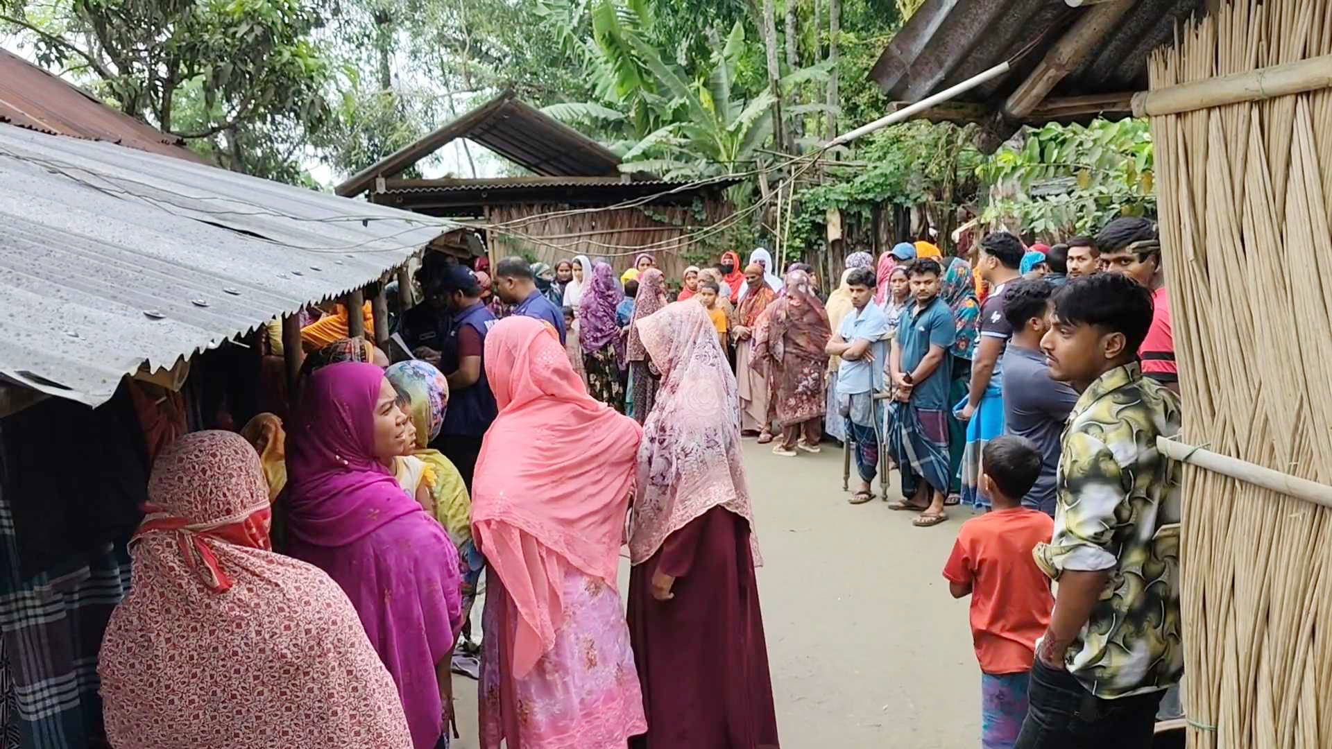 গলায় গামছা পেঁচিয়ে শিশুসন্তানকে হত্যার অভিযোগ, মা আটক