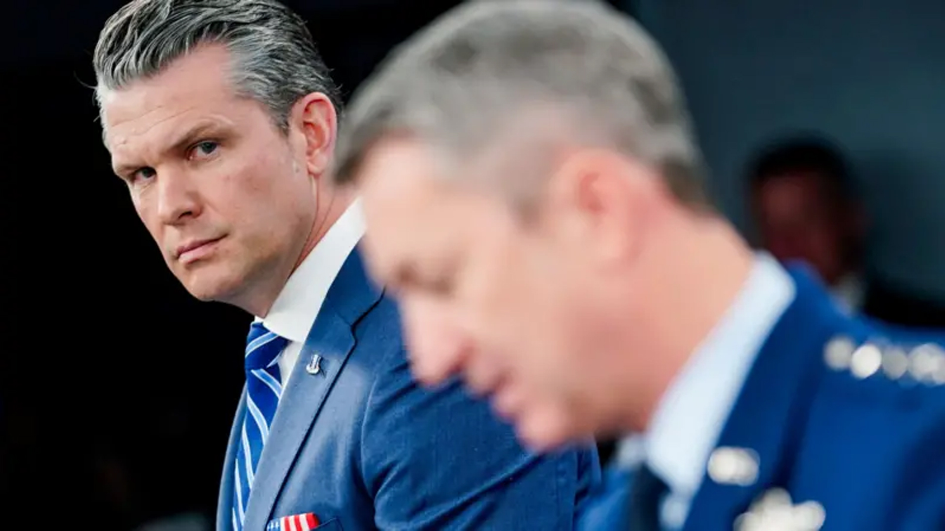 ইরানকে ‘সঠিক পথ’ বেছে নেয়ার আহ্বান মার্কিন প্রতিরক্ষামন্ত্রীর