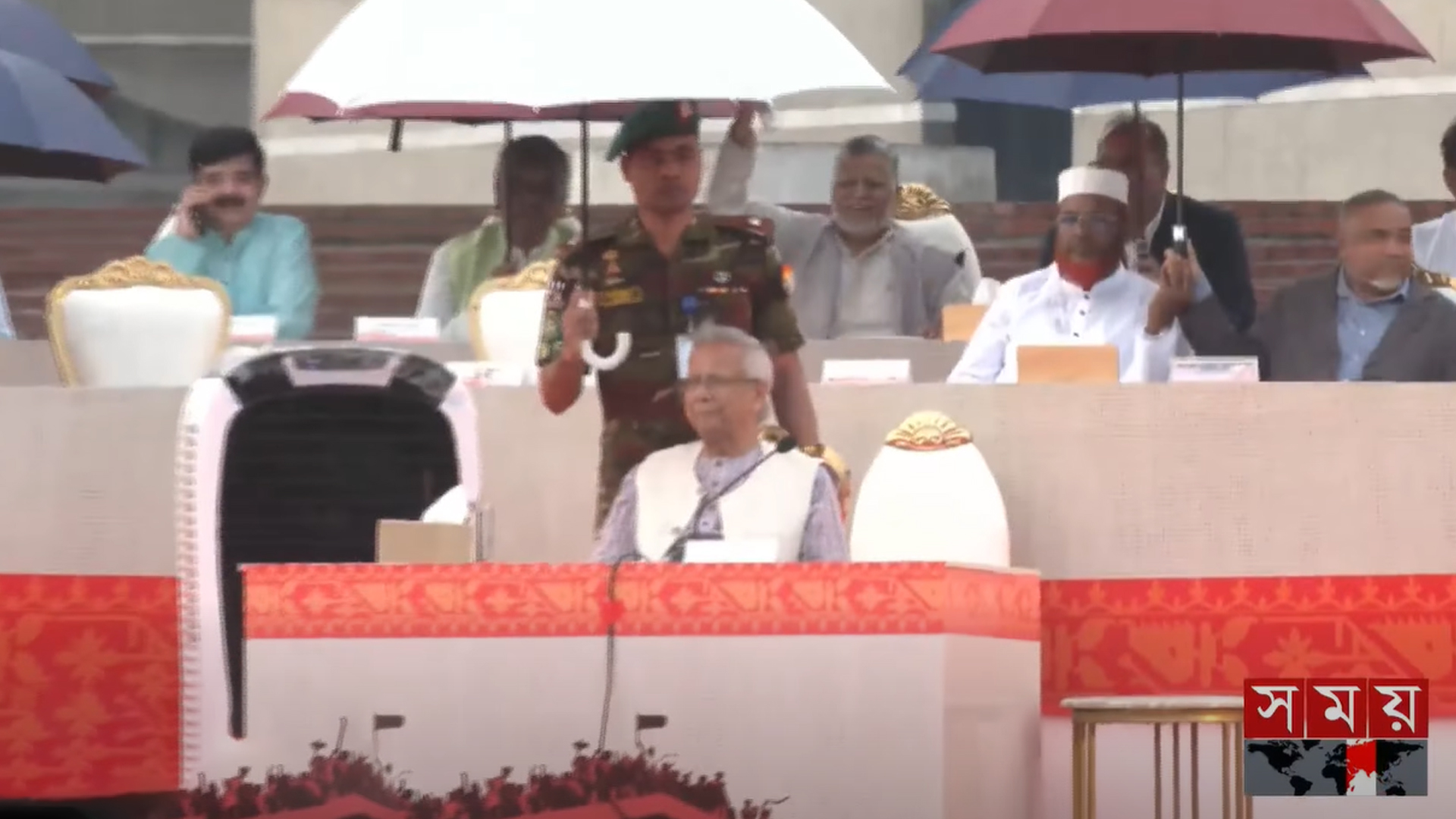 জুলাই সনদ স্বাক্ষর অনুষ্ঠান চলছে