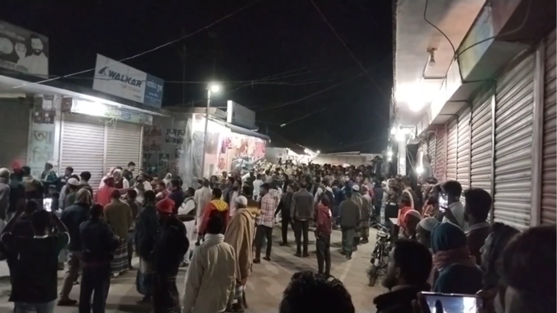 ভোলায় বিএনপি ও জামায়াতের মধ্যে সংঘর্ষ, আহত ১২ - Bangla24.Top