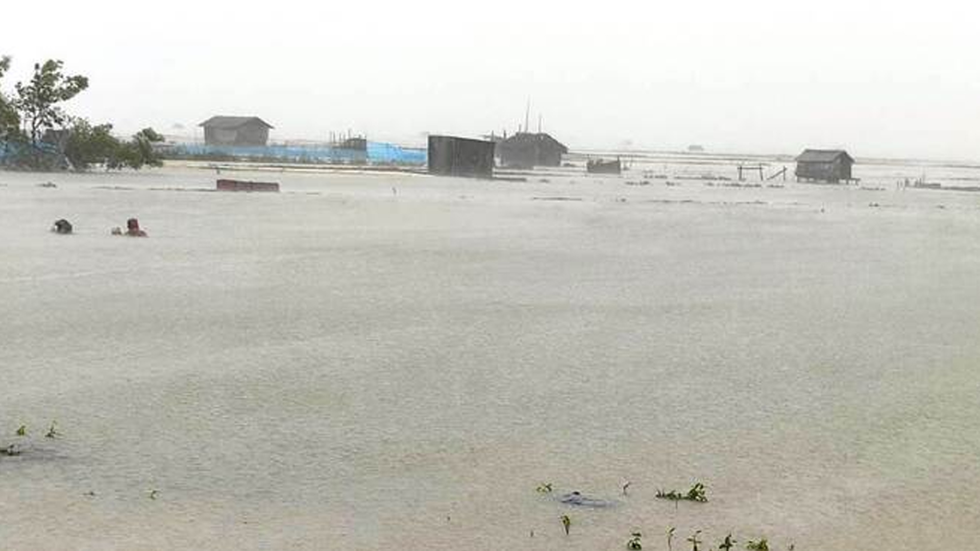 টানা বৃষ্টিতে খুলনায় এক মাসে ক্ষতি ২২ কোটি টাকা