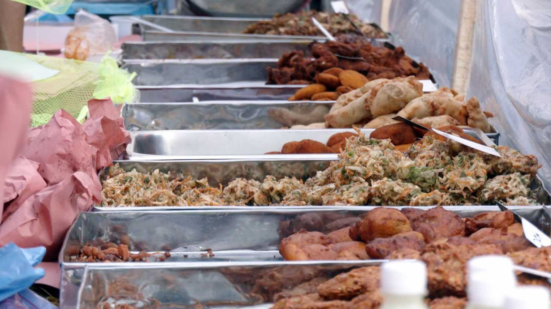 বরিশালে জমে উঠেছে কোটি টাকার ইফতার বাজার