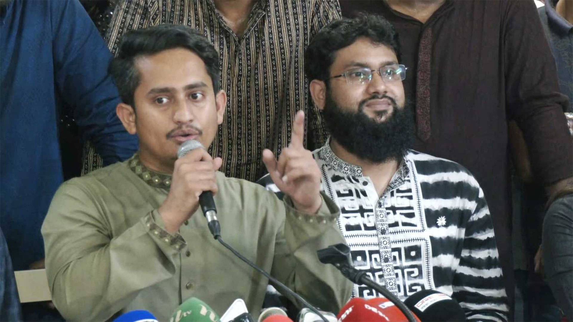 দায়সারা নির্বাচন দিলে জুলাই যোদ্ধাদের মুখোমুখি হতে হবে সরকারকে: সারজিস