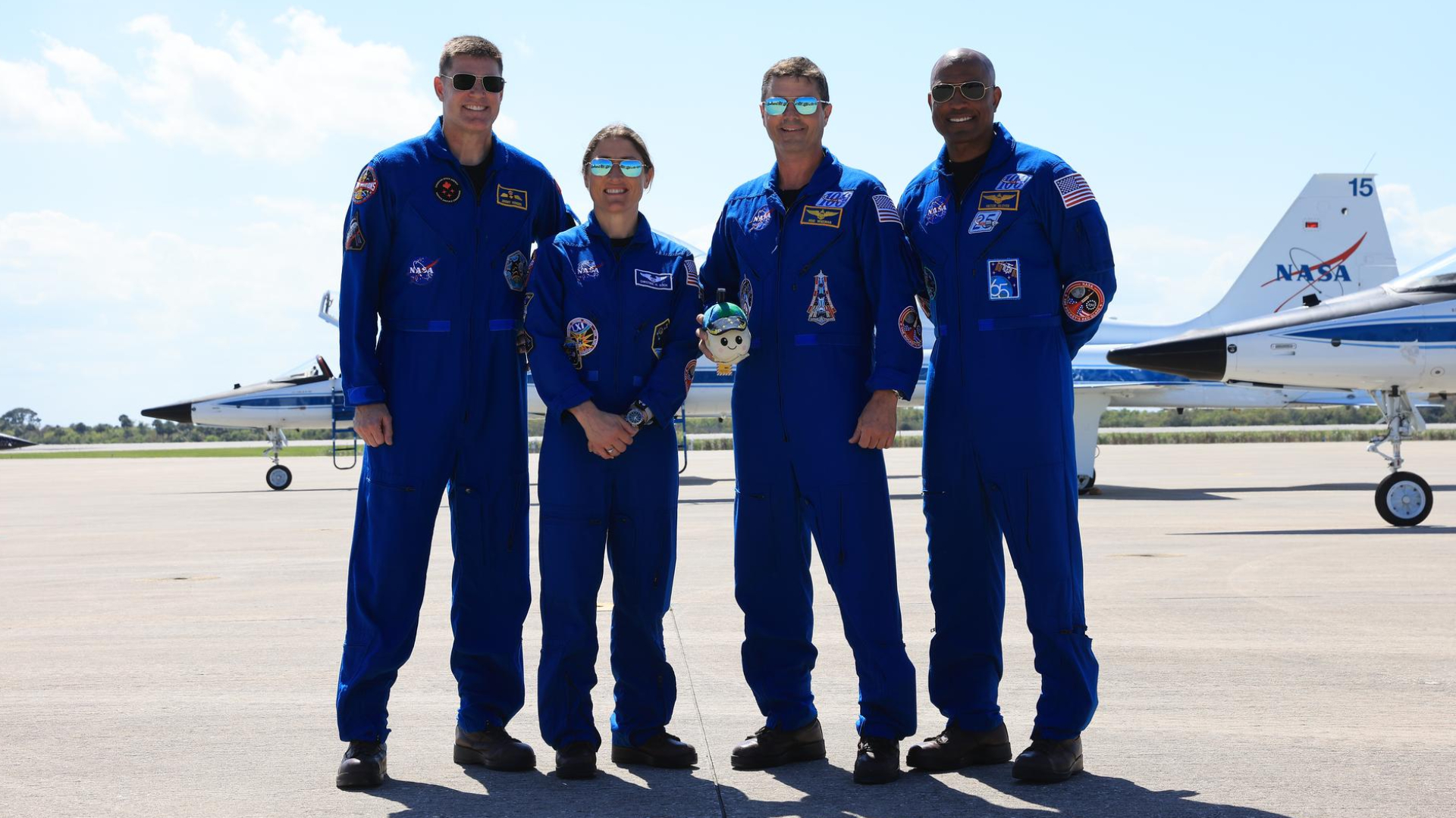 পাঁচ দশকের বেশি সময় পর ফের মানুষকে চাঁদের পথে পাঠাচ্ছে নাসা