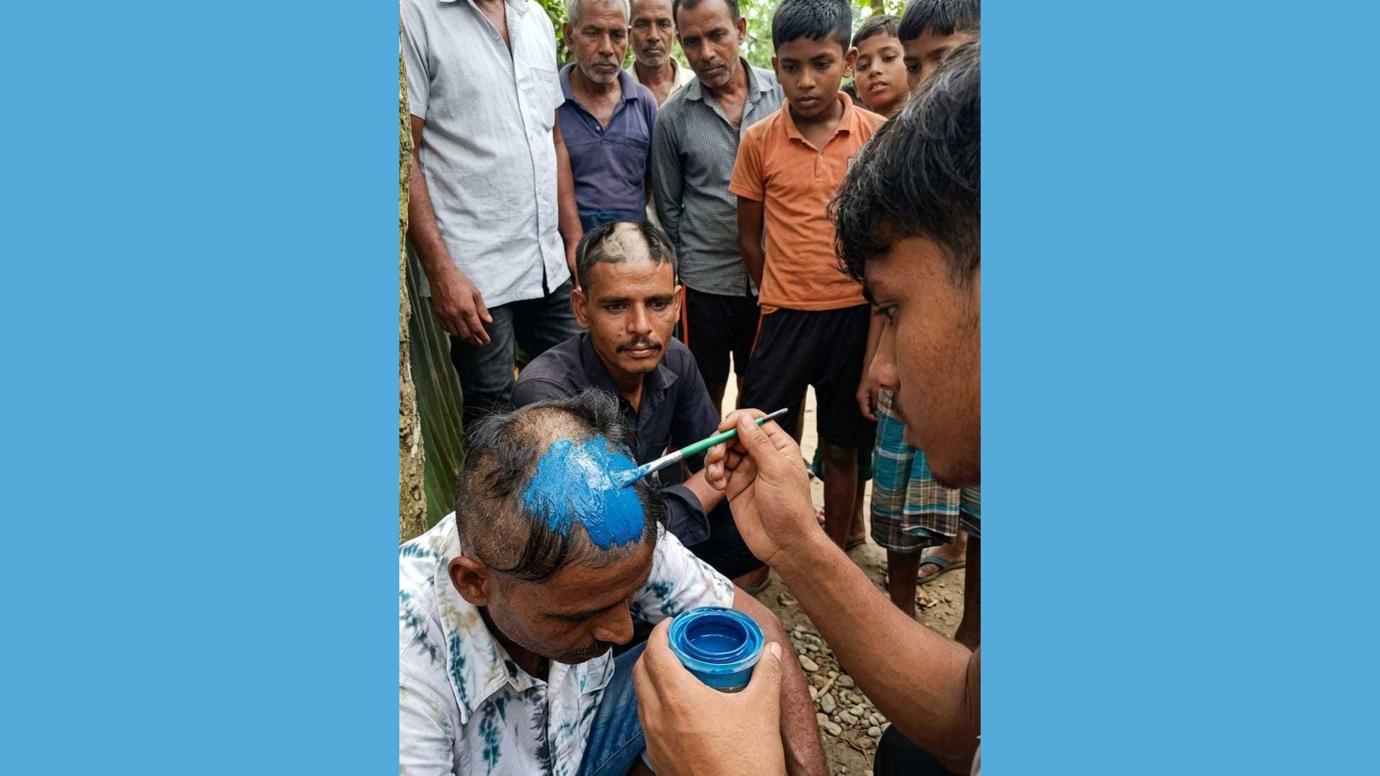 চুরির অভিযোগে যুবকের মাথা ন্যাড়া করে আঁকা হলো আর্জেন্টিনার পতাকা