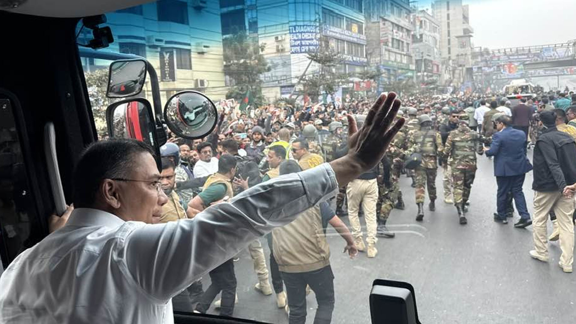 Thousands line airport road to welcome Tarique Ra...