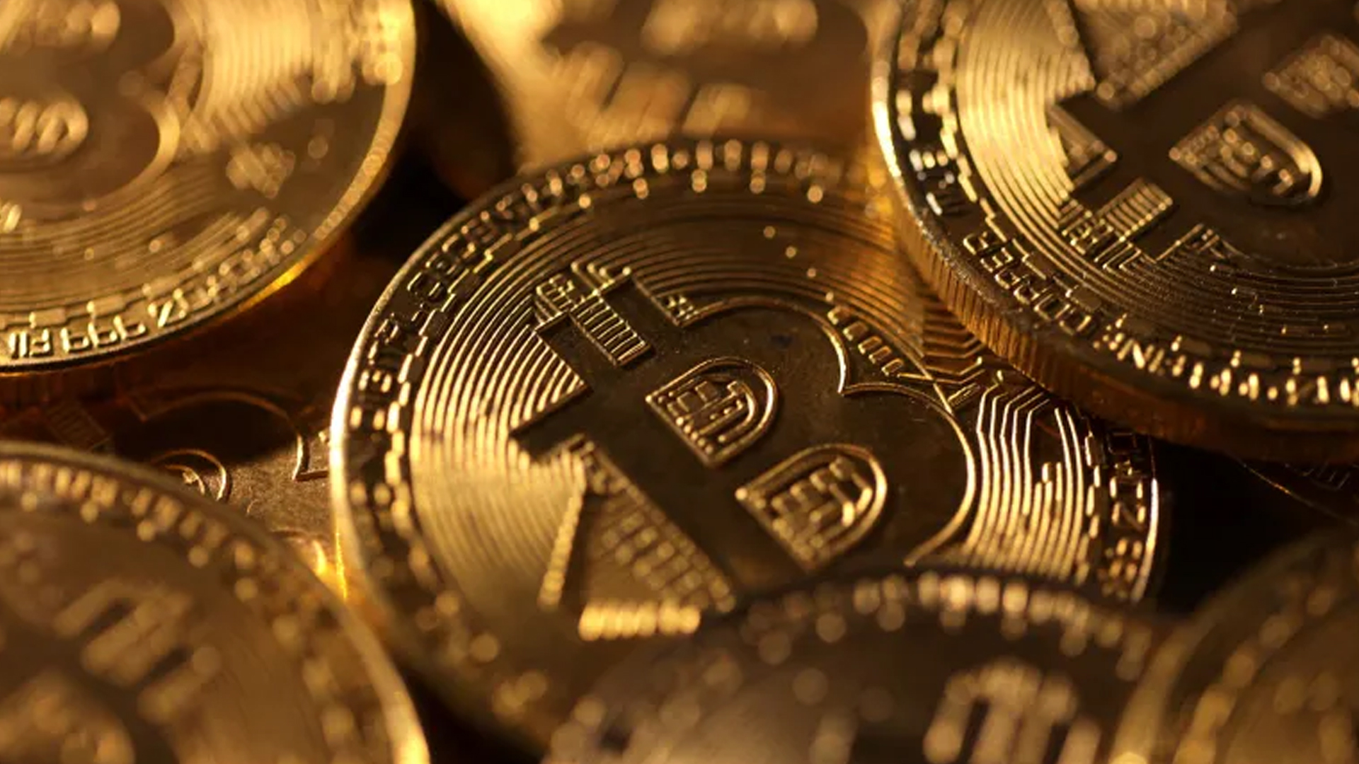 ট্রাম্পের সমর্থন সত্ত্বেও কেন বিটকয়েনের দামে ধস?