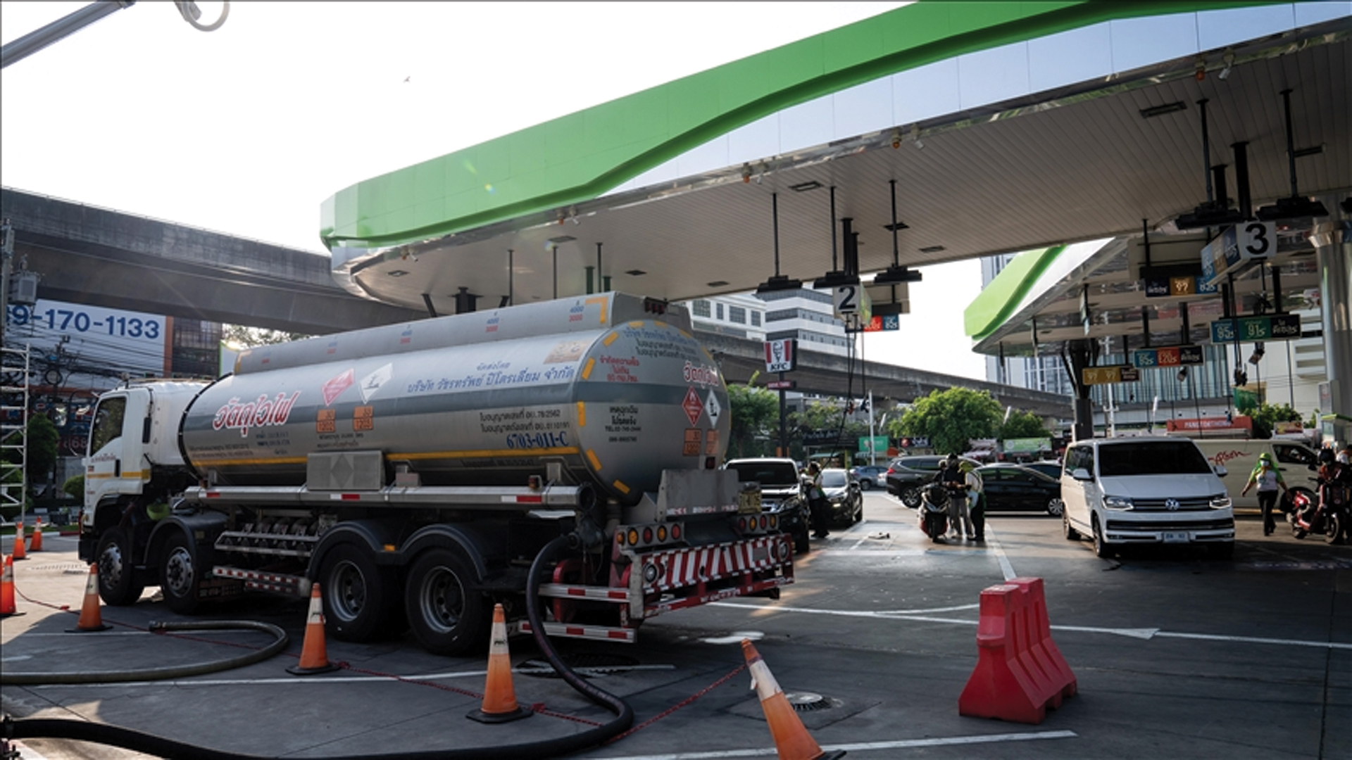 ১ এপ্রিল থেকে পেট্রোল রপ্তানি বন্ধ করছে রাশিয়া