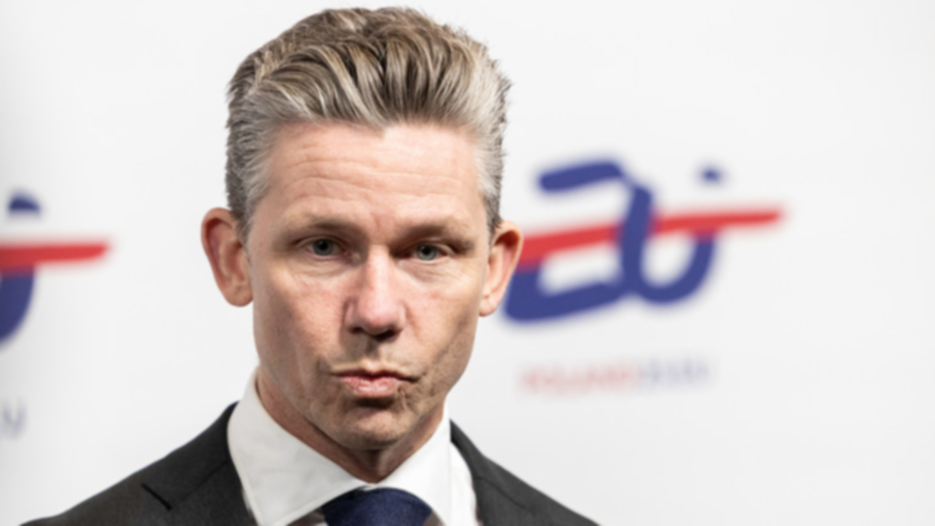 ন্যাটো সদস্য দেশগুলোর জনগণকে ‘যুদ্ধের প্রস্তুতি’ নেয়ার আহ্বান