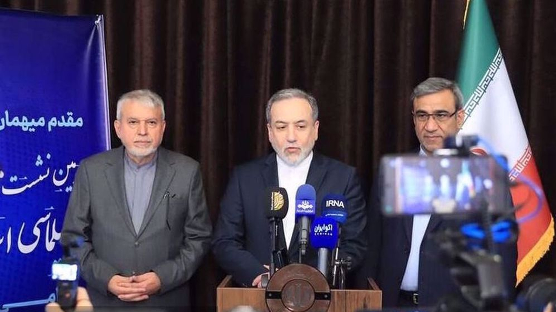 নীতি পরিবর্তন না করলে যুক্তরাষ্ট্রের সঙ্গে আলোচনায় ফিরবে না ইরান: আরাঘচি