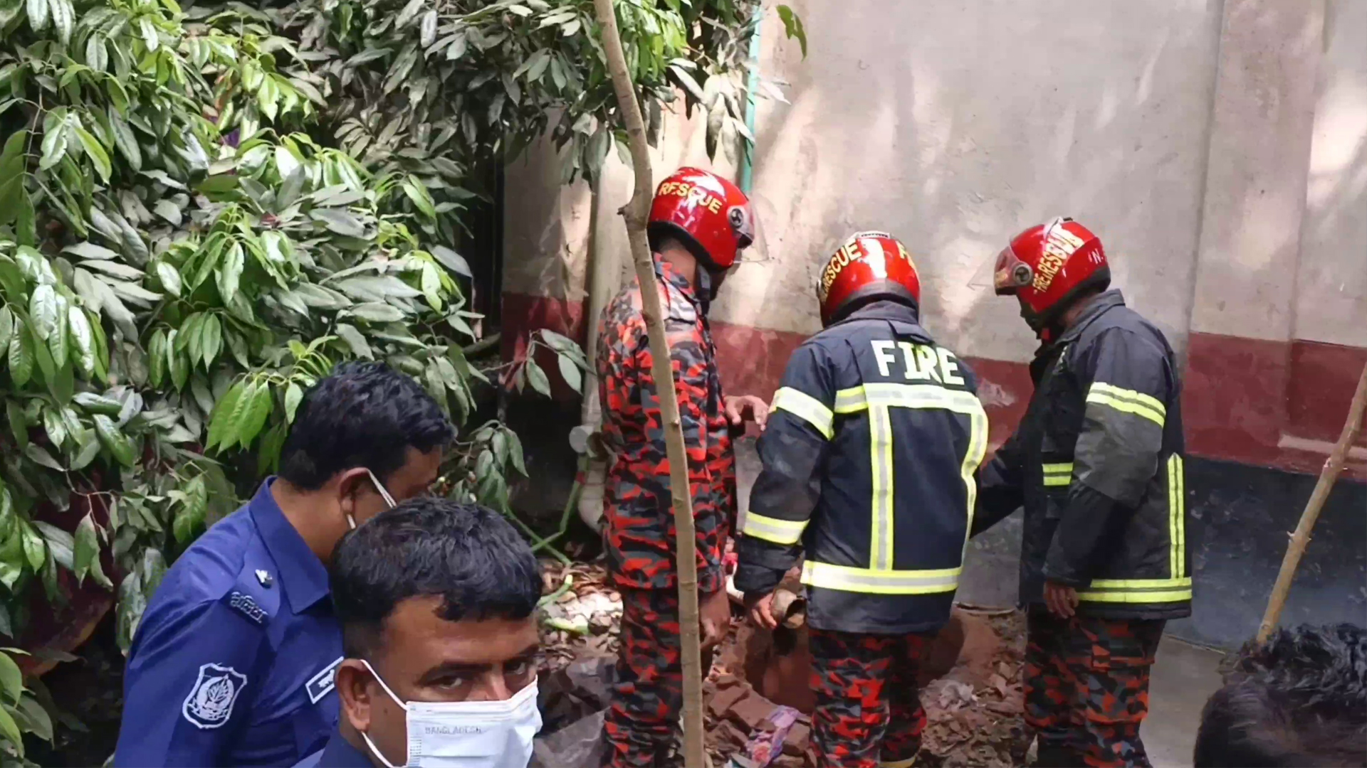 ফরিদপুরে সেপটিক ট্যাংক থেকে বৃদ্ধার মরদেহ উদ্ধার