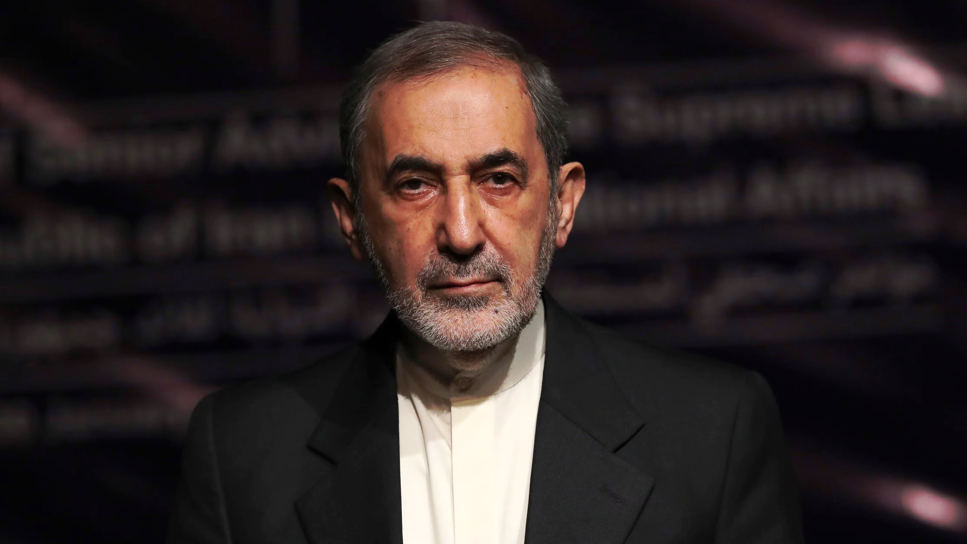 ইরানে হামলা চালানো যেকোনো দেশ ‘বুমেরাংয়ের মতো’ পাল্টা হামলার মুখে পড়বে: সর্বোচ্চ নেতার উপদেষ্টা