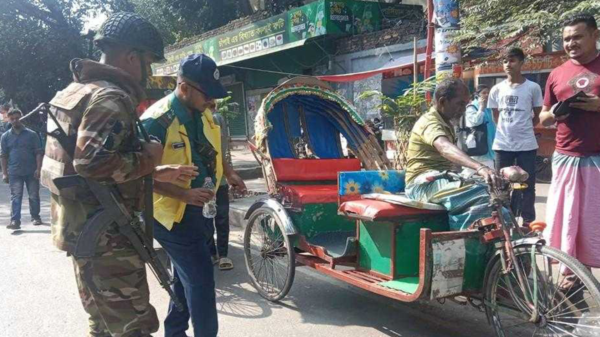 Tasodifiy porno rasmlar Spermatozoidlarni majburiy yutish video