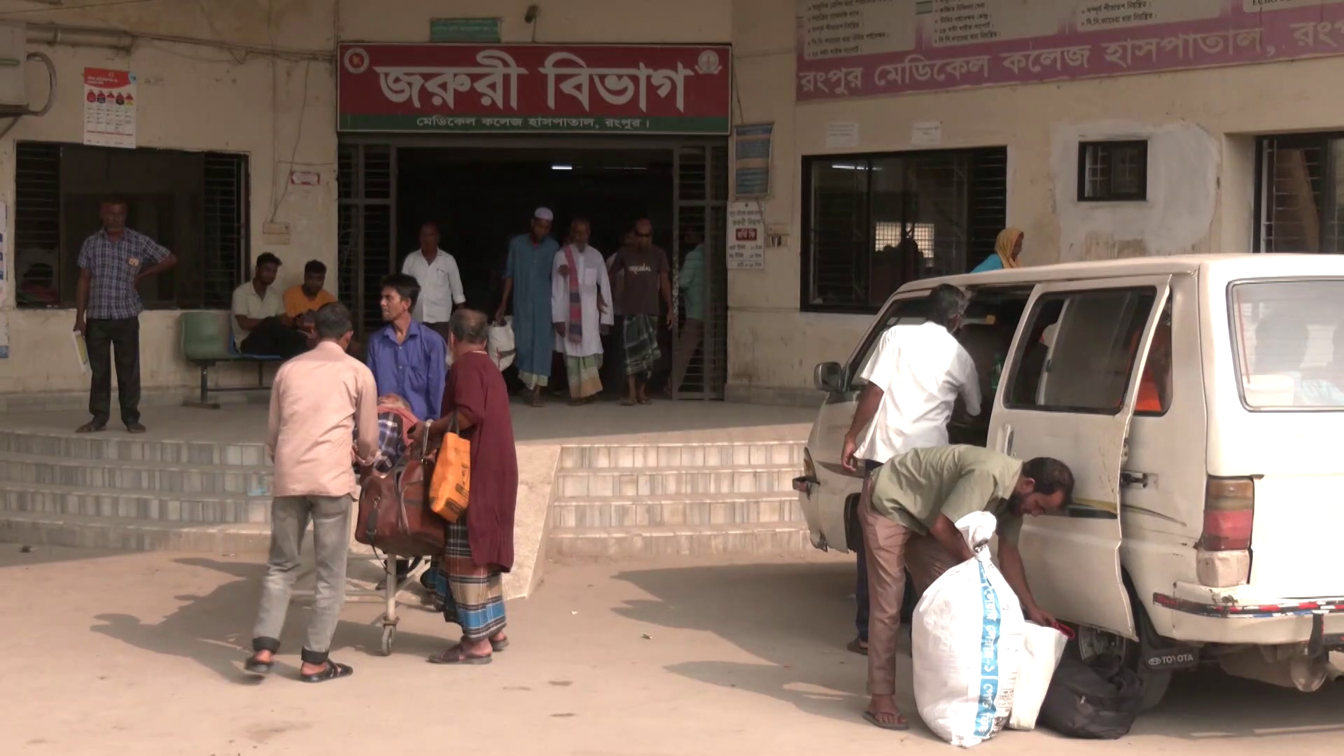 রমেকে আইসিইউ সংকট, একমাসে ৩১ জনের মৃত্যু