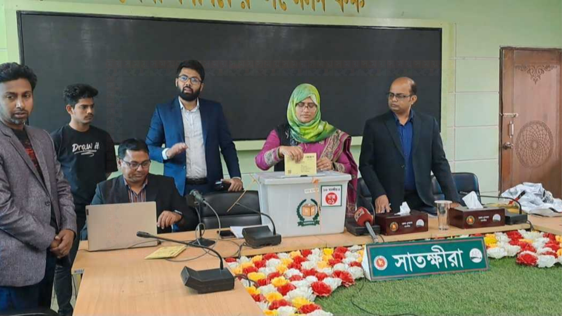 সাতক্ষীরায় পোস্টাল ব্যালট গ্রহণ শুরু: প্রথম দিনে বৈধ ১৯, বাতিল ৩