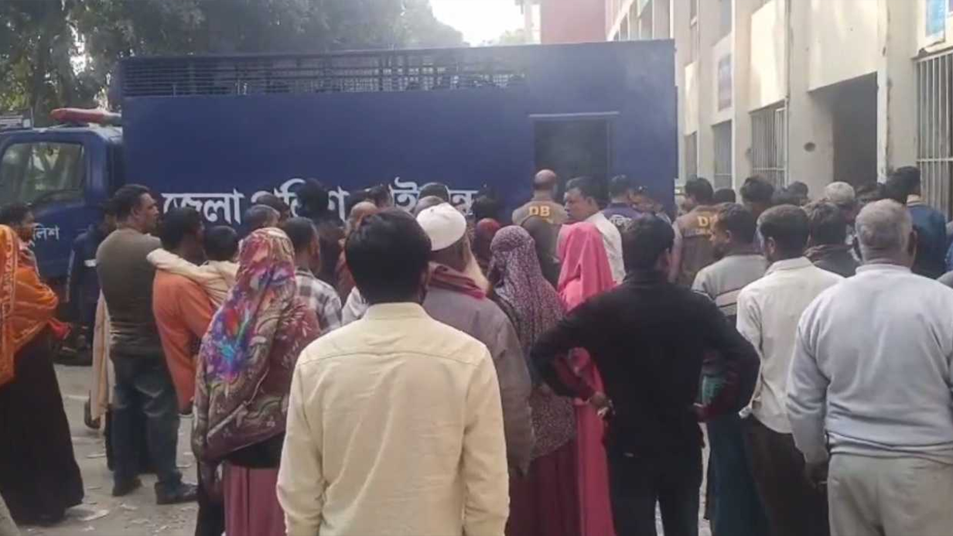 প্রাথমিকে শিক্ষক নিয়োগে জালিয়াতি, গ্রেফতার ২৬ পরিক্ষার্থী রিমান্ডে