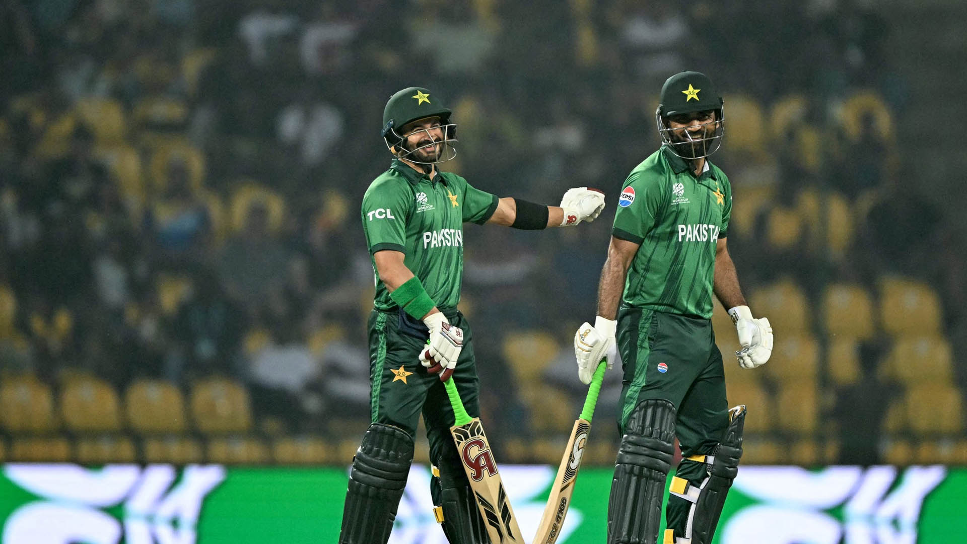 ফখর-ফারহানের রেকর্ড জুটিতে বড় সংগ্রহ পাকিস্তানের