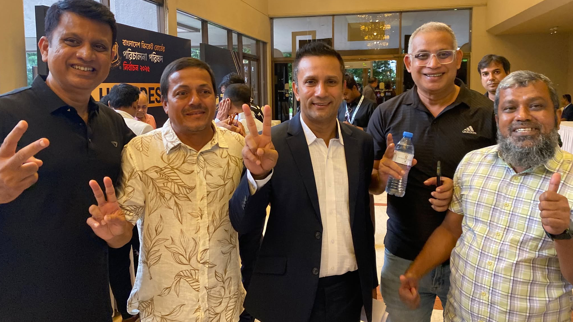 Paypoq kiygan ukrainalik ayollar