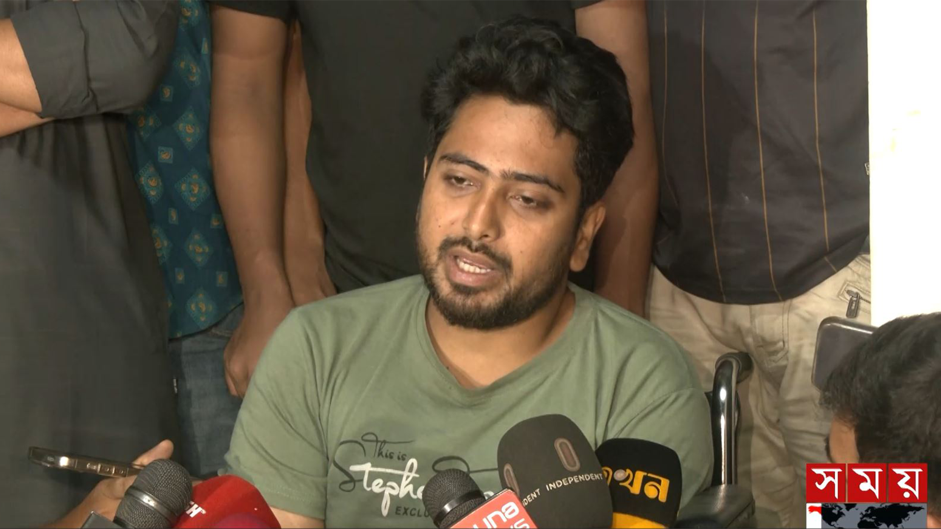 Laura Gemser bilan porno tomosha qiling