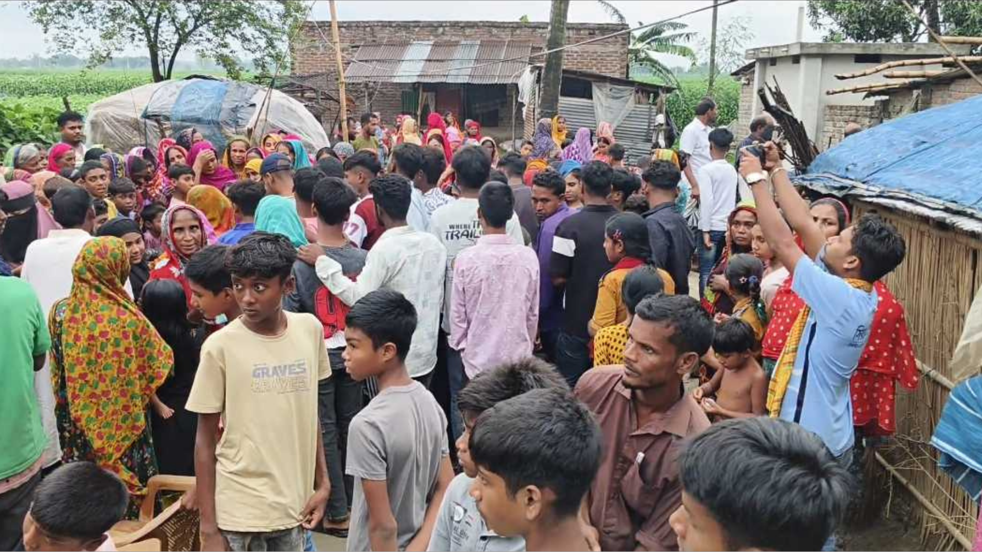 ফুটবল খেলার সময় বজ্রপাতে স্কুল শিক্ষার্থীর মৃত্যু