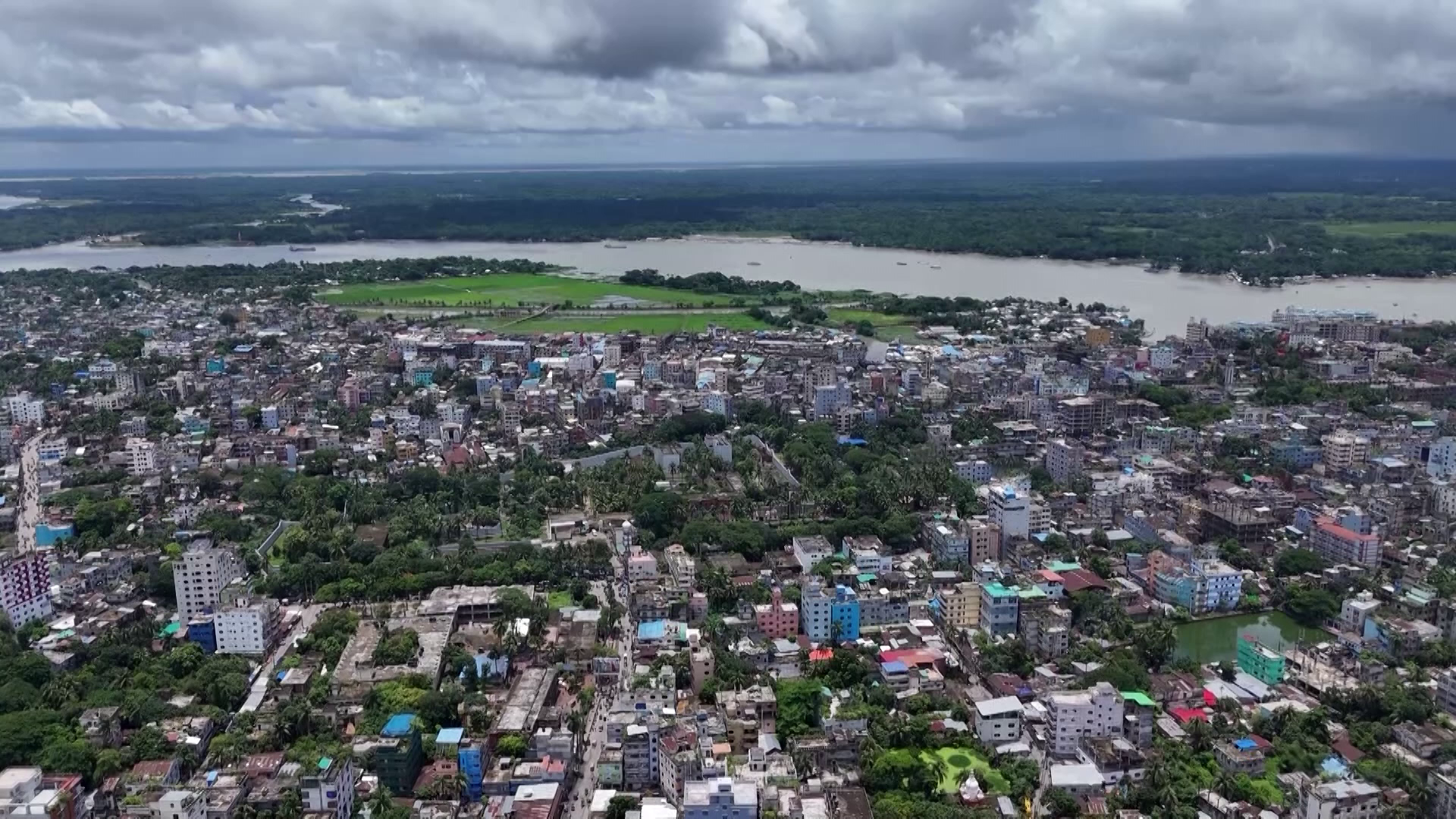 ভয়াবহ বিপর্যয়ের মুখে বরিশাল!