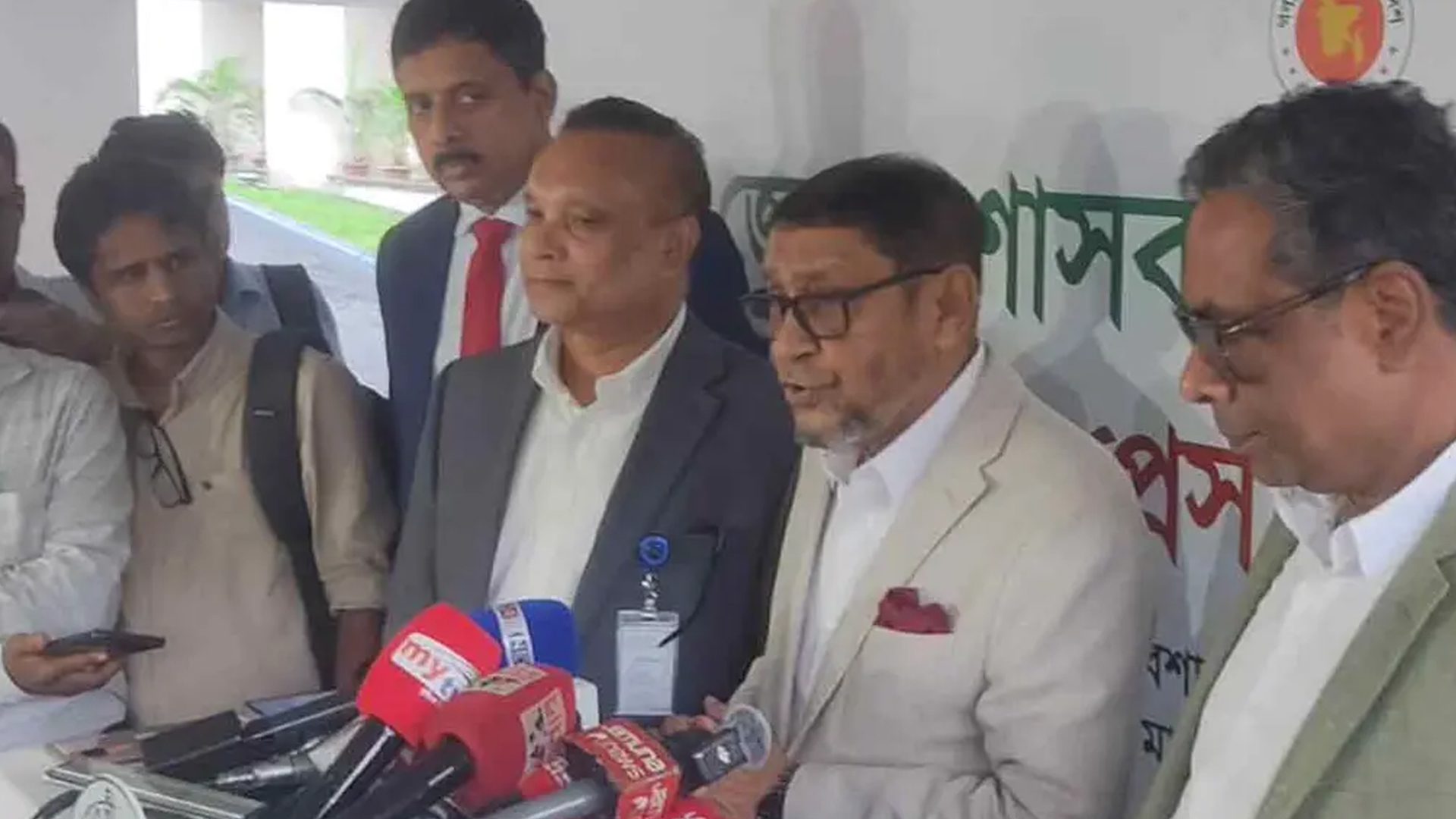 হাম টিকাদানে অগ্রগতি  ৮১ শতাংশ, হাসপাতালে দালাল ঠেকাতে কঠোর পদক্ষেপের নির্দেশ