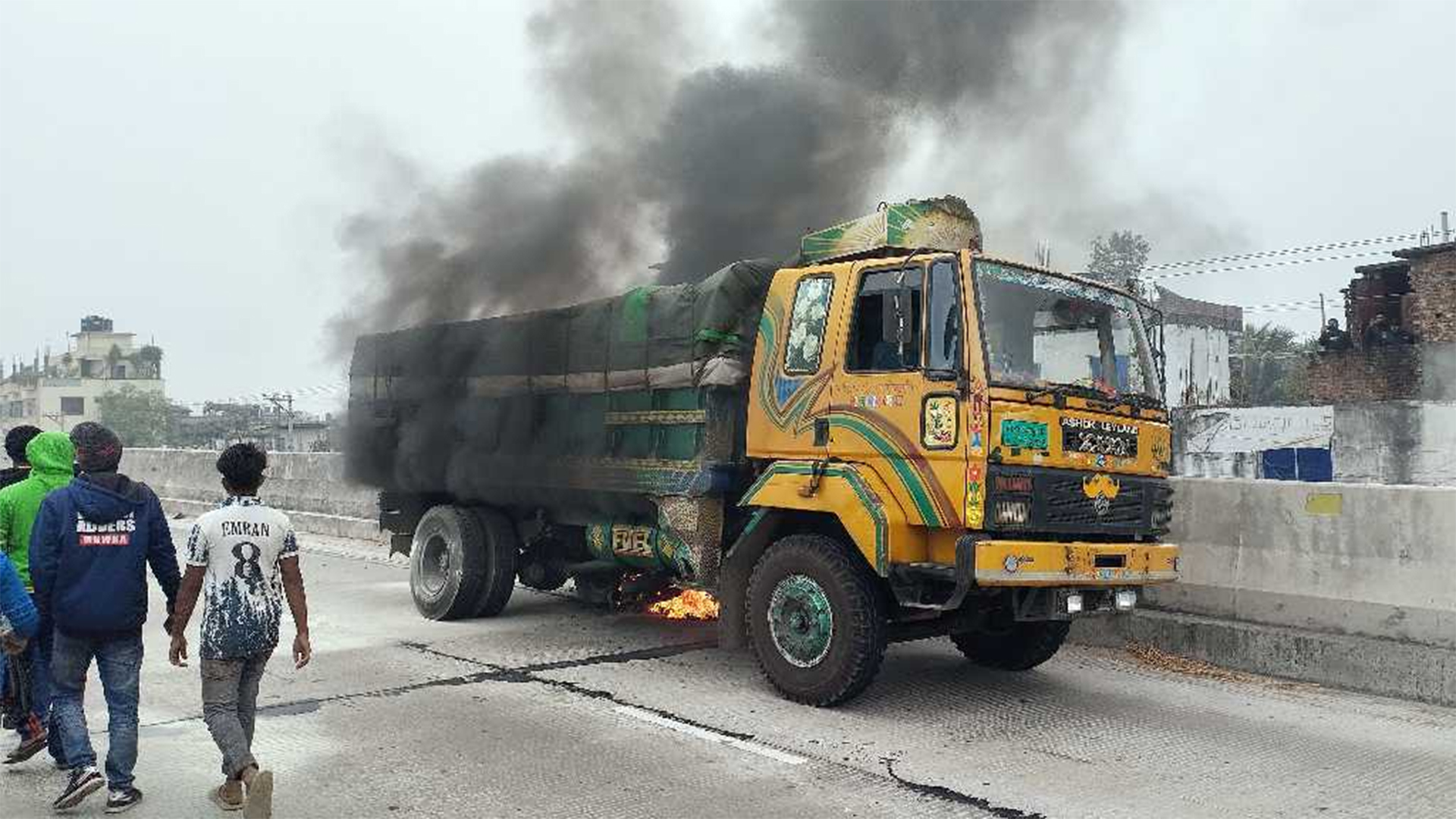 বগুড়ায় ট্রাকচাপায় কলেজছাত্র নিহত