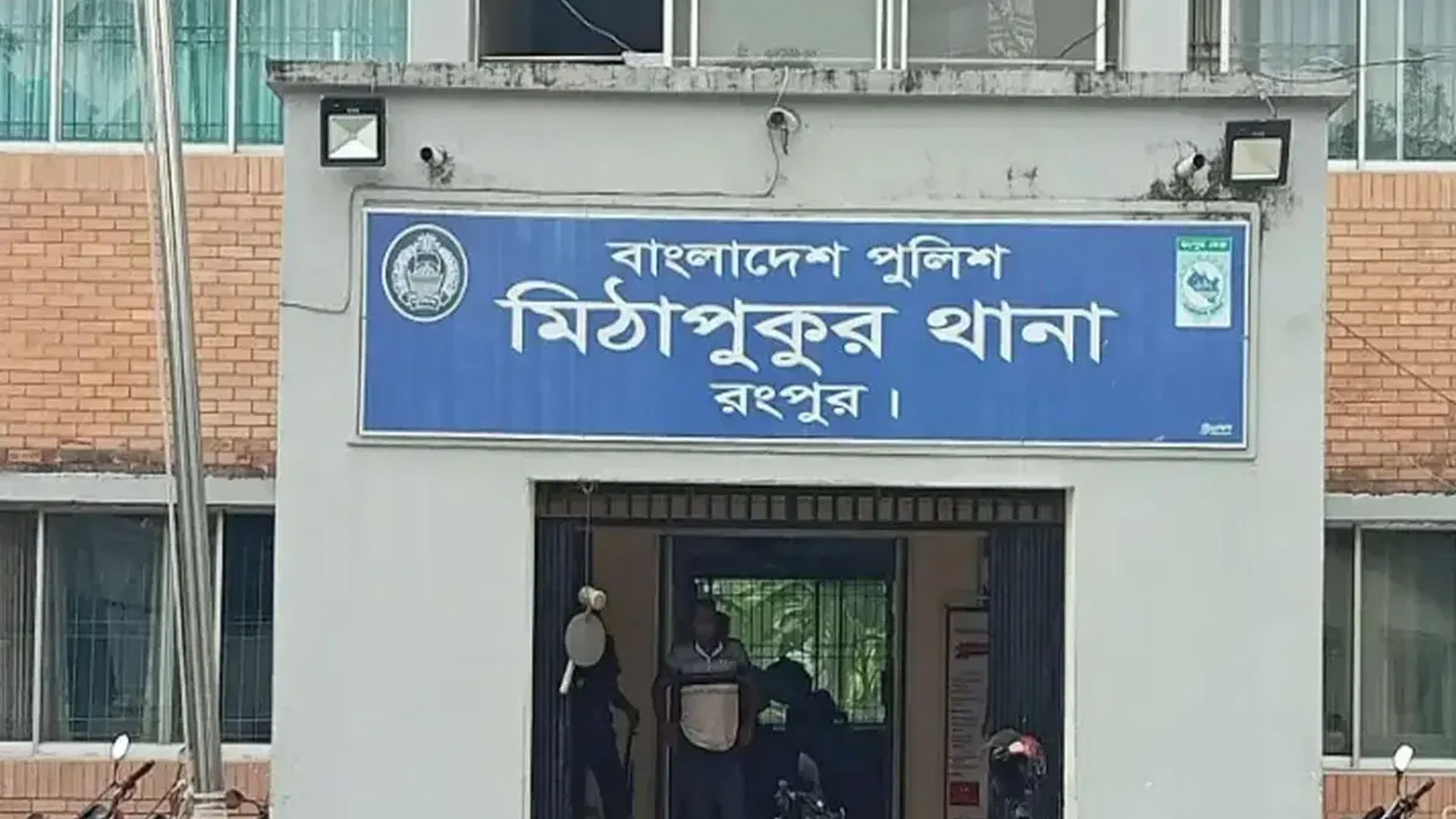 মিঠাপুকুরে বিষাক্ত অ্যালকোহল পানে একে একে ৫ জনের মৃত্যু