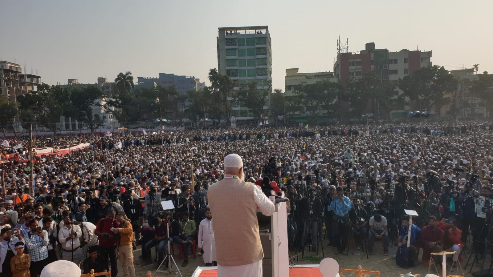 এখনই মাথা এত গরম থাকলে চৈত্র এলে কী করবেন, জামায়াত আমিরের প্রশ্ন