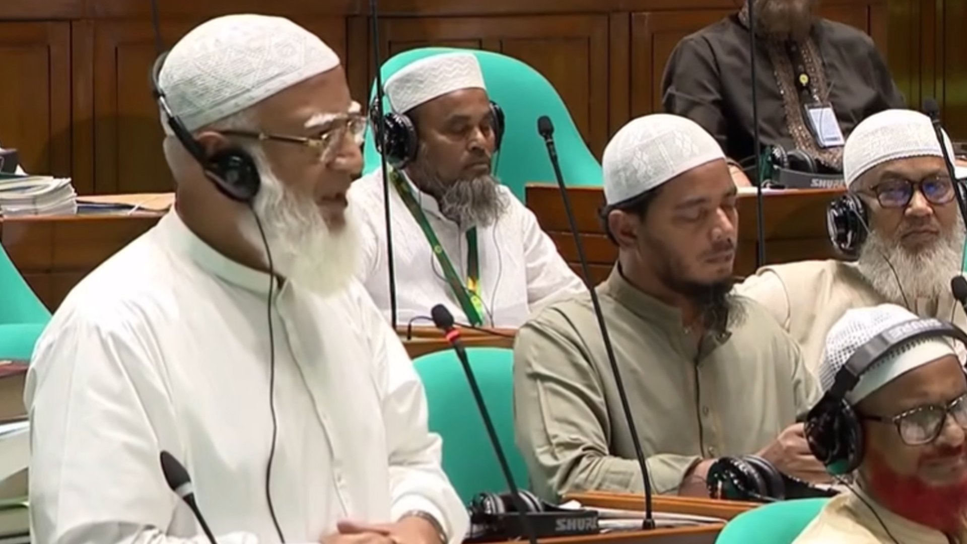 রংপুরের ঝাঁঝালো মরিচের কথা ভুলে আসুন সুন্দরবনের মধু ঠোঁটে লাগাই: শফিকুর রহমান