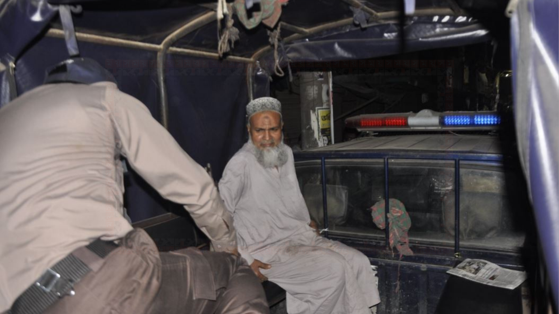 রাজধানীতে ভোট কেনার সময় জামায়াত নেতা আটক, ২ দিনের কারাদণ্ড