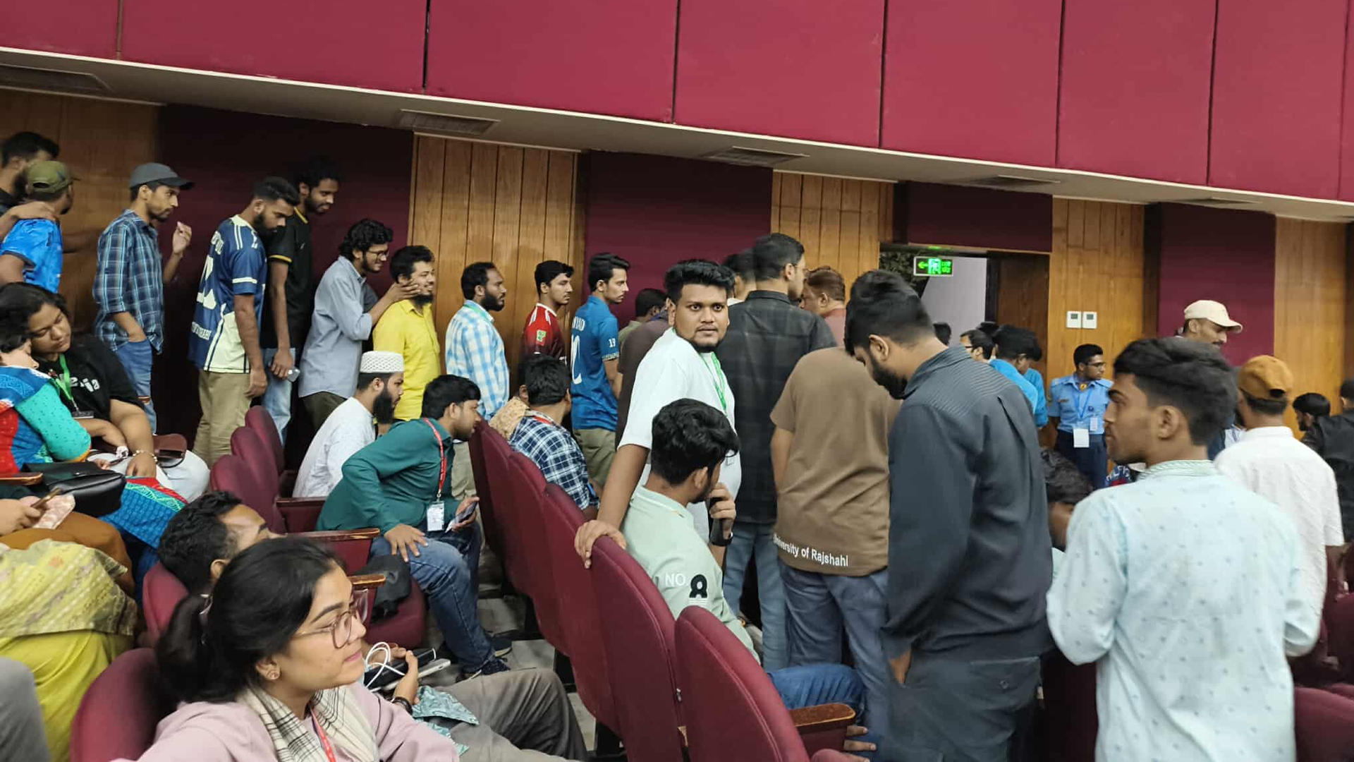 রাকসু: ১৩ হলে ভিপি পদে শিবিরের ধারে কাছেও নেই কেউ, এজিএসে হাড্ডাহাড্ডি লড়াই