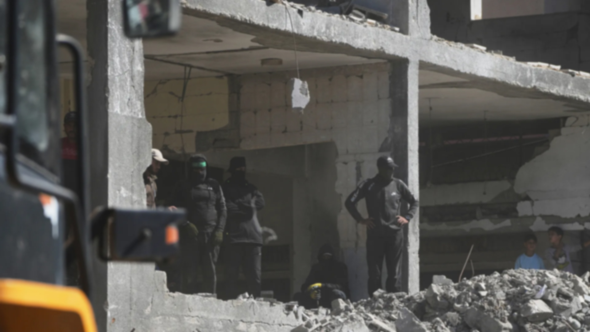 নেতানিয়াহুর নির্দেশে গাজায় ‘শক্তিশালী হামলায়’ অন্তত ৩০ জন নিহত