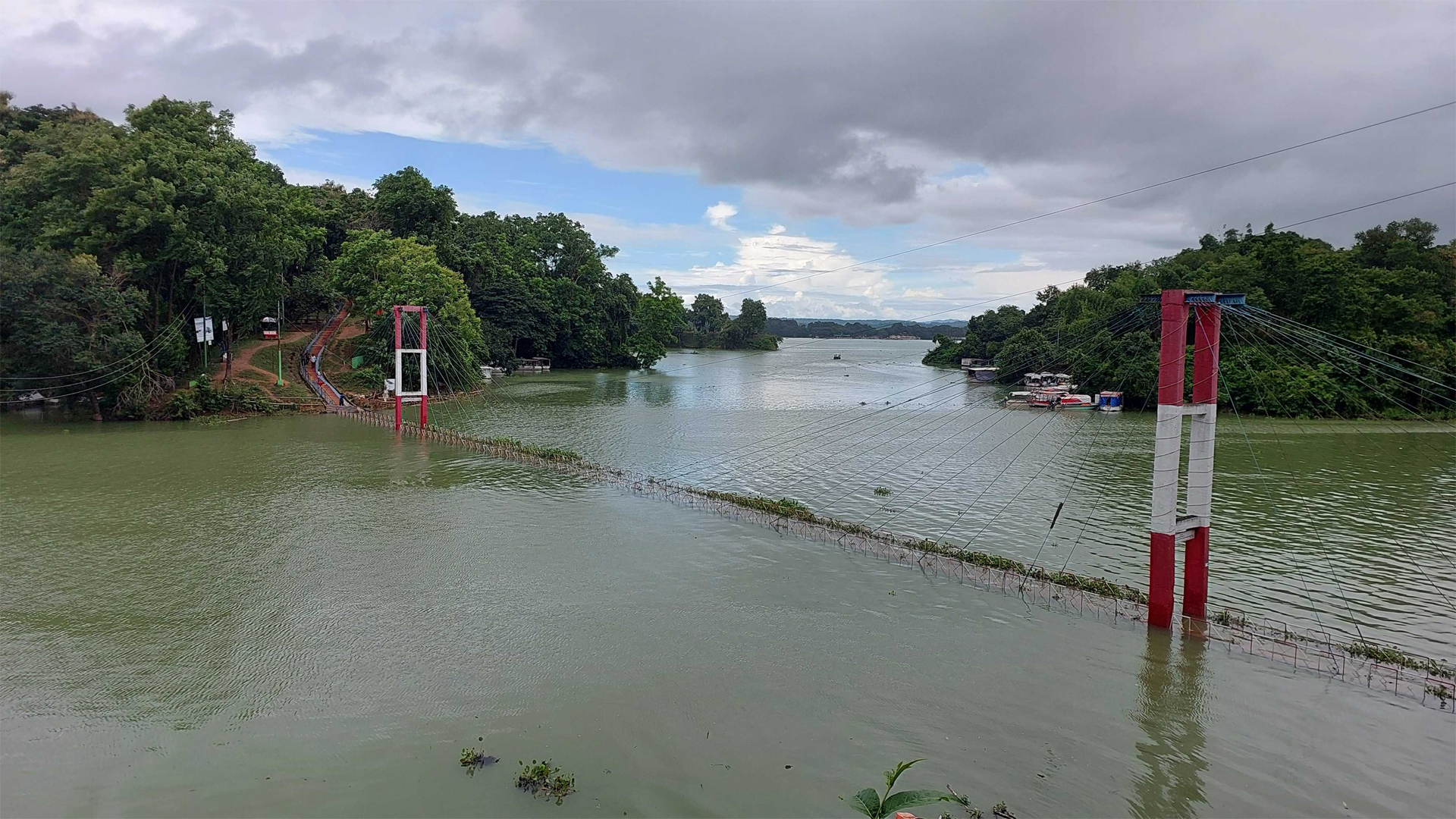 Агния Дитковскиттің жалаңаш суреті